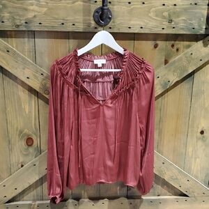 Evereve Maroon Rust Ruched Long Sleeve Blouse